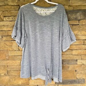 Chic Women's‎ Gray Blouse with Tie Detail